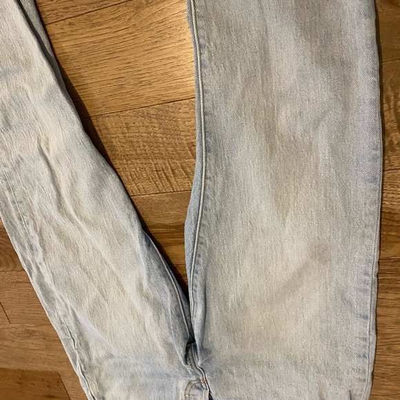 Levi’s 501 Skinny Fit Light Wash W28 x L28 Wedgie - Picture 6 of 11